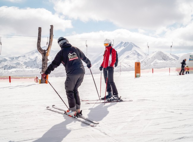 Skiübungen für das schnelle und einfache Erlernen der Skitechnik